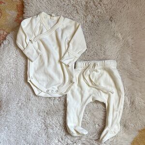 Quincy Mae Cream Kids Bodysuit and Pants Set